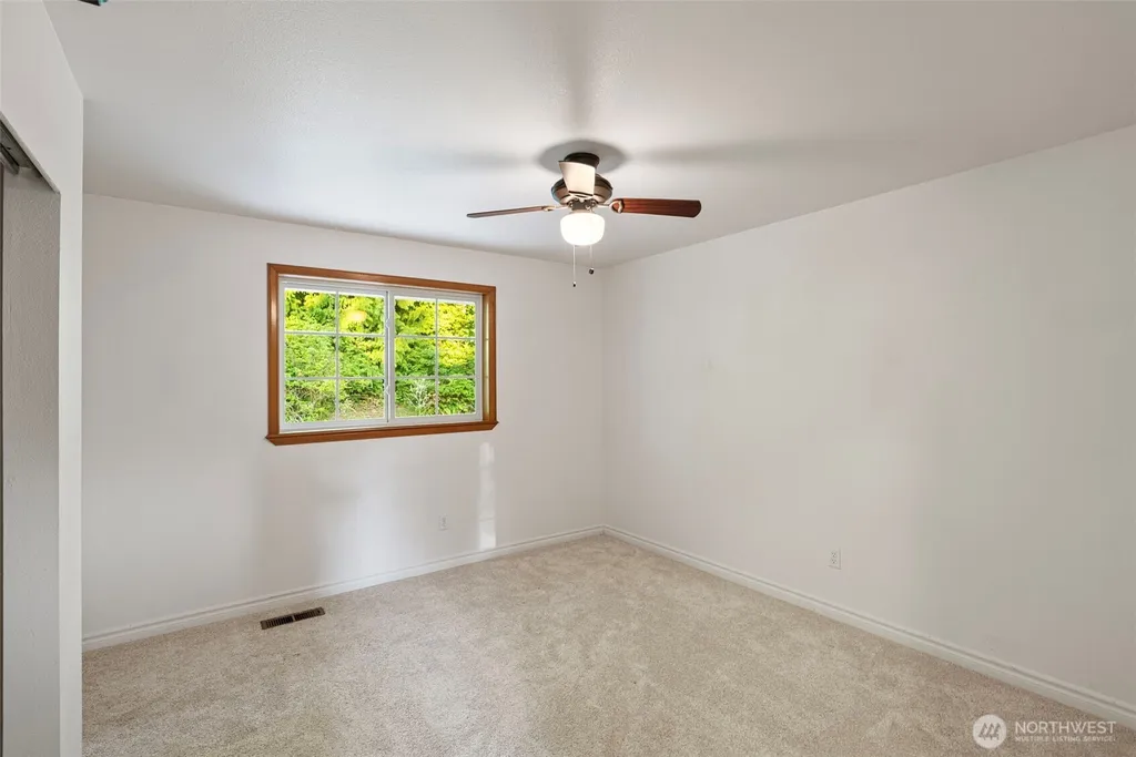 24810 Big Valley Road NE Poulsbo WA 98370