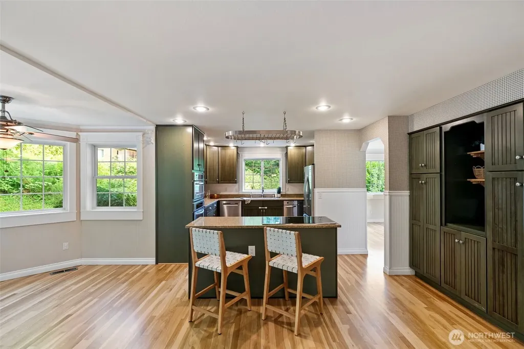 24810 Big Valley Road NE Poulsbo WA 98370