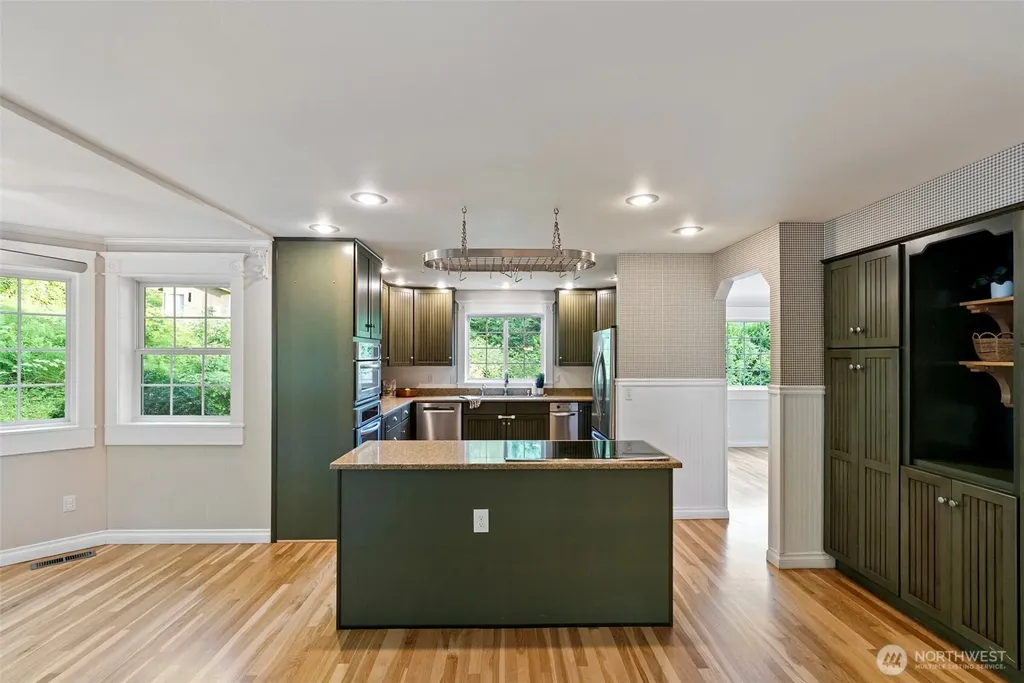 24810 Big Valley Road NE Poulsbo WA 98370