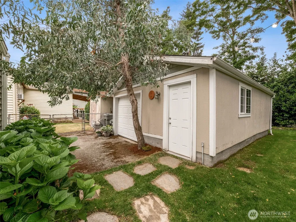 13247 4th Avenue S Burien WA 98168