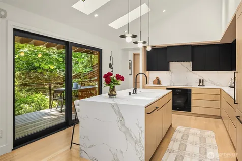 5 Lindley Road Mercer Island WA 98040