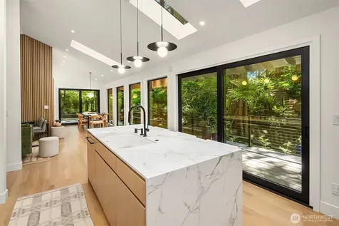 5 Lindley Road Mercer Island WA 98040