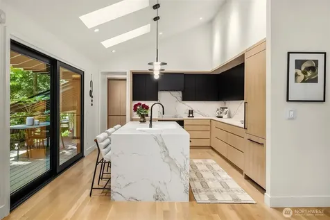 5 Lindley Road Mercer Island WA 98040