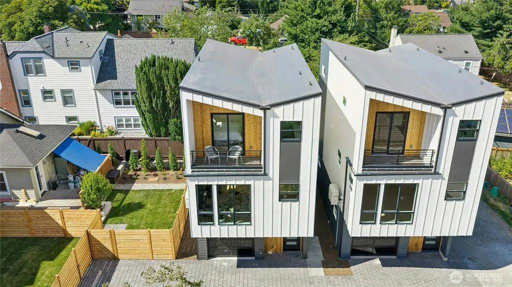 9242 Dayton Avenue N Seattle WA 98103