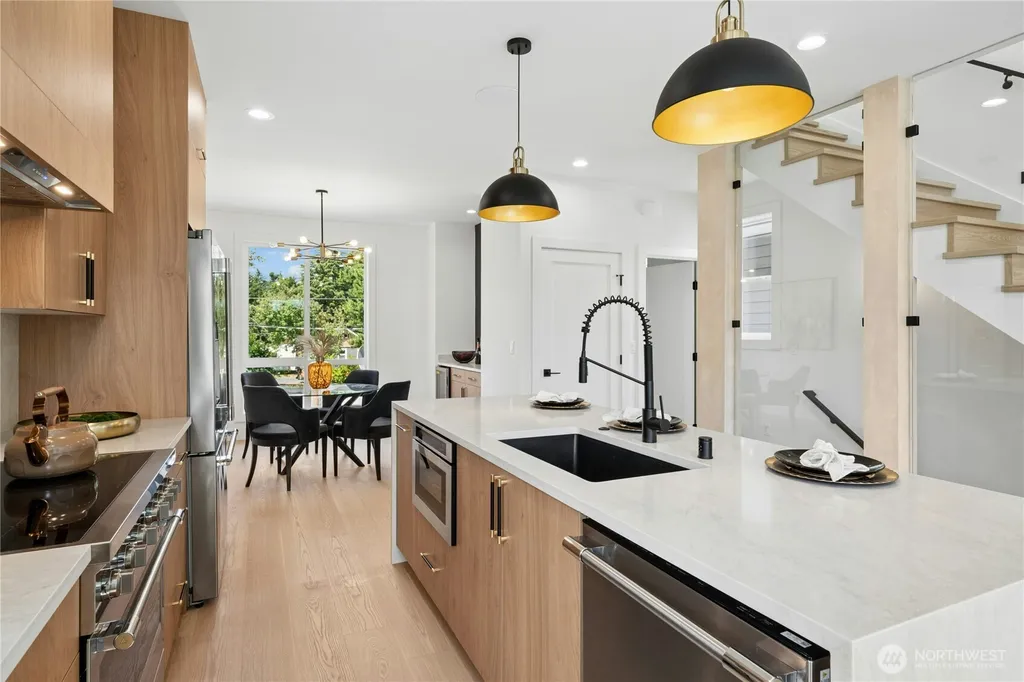 9242 Dayton Avenue N Seattle WA 98103
