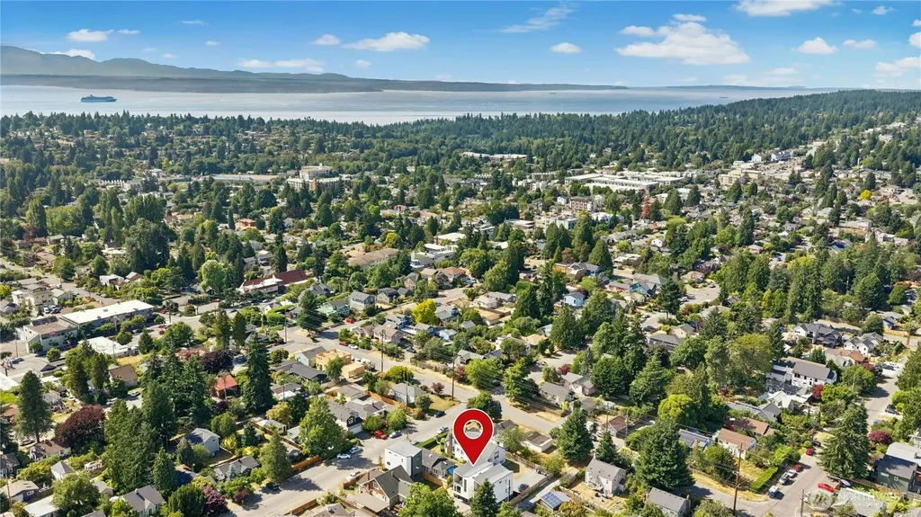 9242 Dayton Avenue N Seattle WA 98103