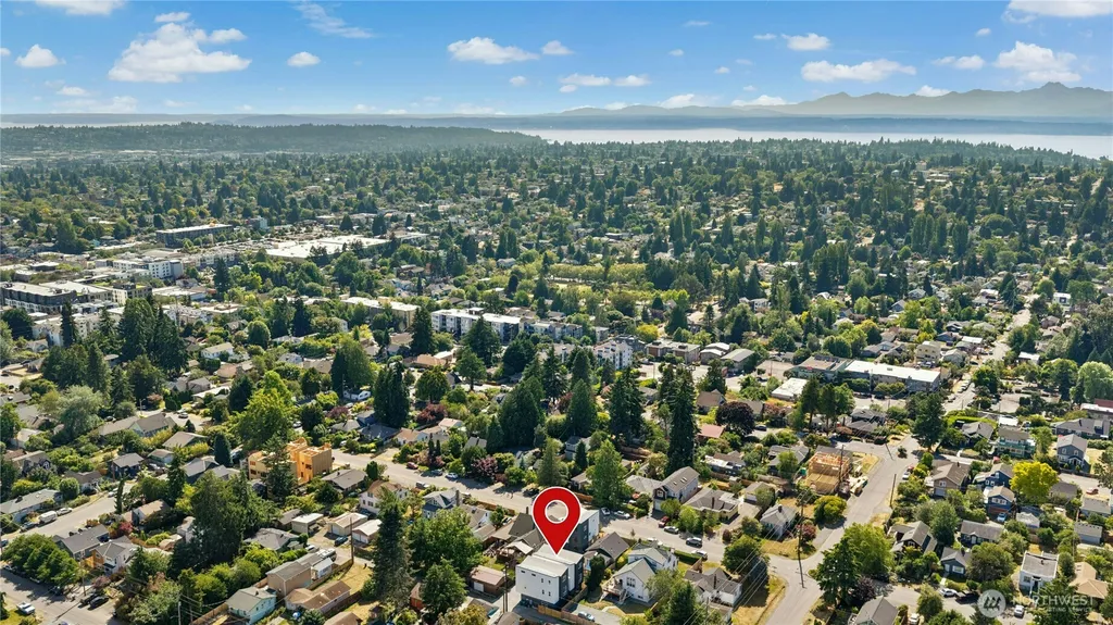 9242 Dayton Avenue N Seattle WA 98103