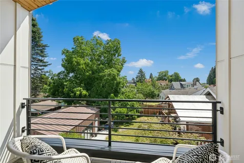 9242 Dayton Avenue N Seattle WA 98103