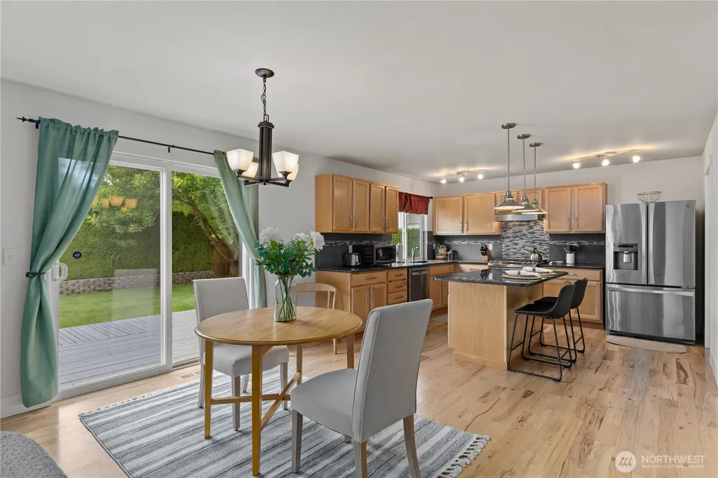 23236 SE 262nd Court Maple Valley WA 98038