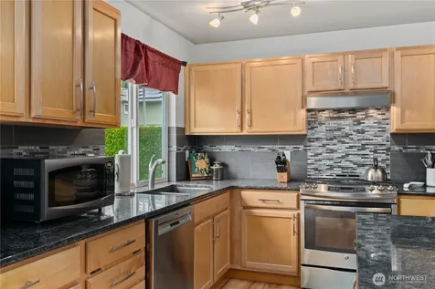 23236 SE 262nd Court Maple Valley WA 98038