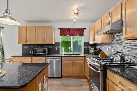 23236 SE 262nd Court Maple Valley WA 98038