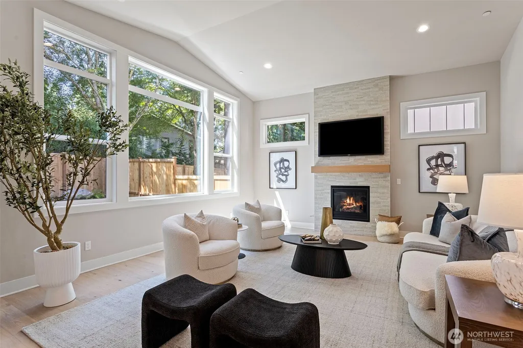 12829 NE 78th Place Kirkland WA 98033