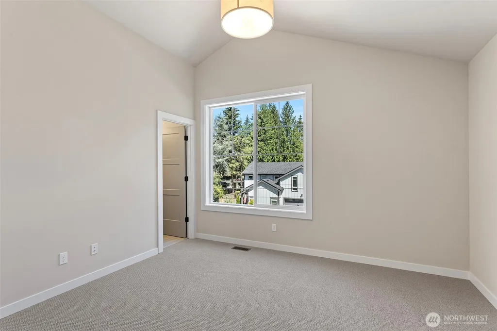 12829 NE 78th Place Kirkland WA 98033