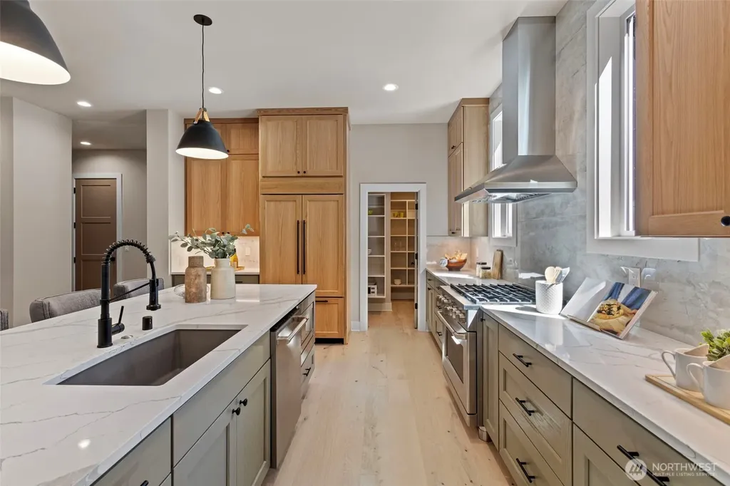 12829 NE 78th Place Kirkland WA 98033
