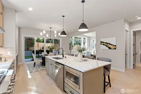 12829 NE 78th Place Kirkland WA 98033