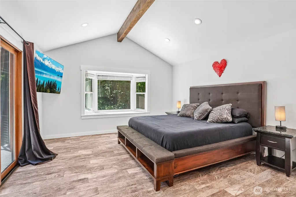 24017 SE 111th Street Issaquah WA 98027