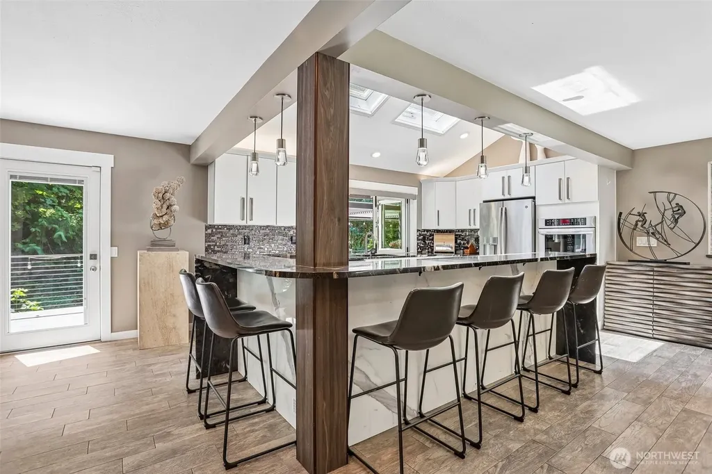 24017 SE 111th Street Issaquah WA 98027