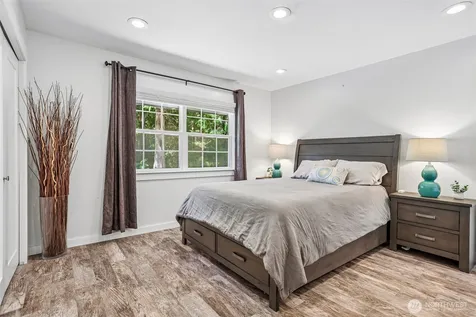 24017 SE 111th Street Issaquah WA 98027