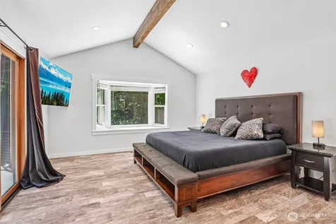 24017 SE 111th Street Issaquah WA 98027