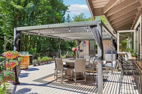 24017 SE 111th Street Issaquah WA 98027