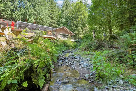 24017 SE 111th Street Issaquah WA 98027