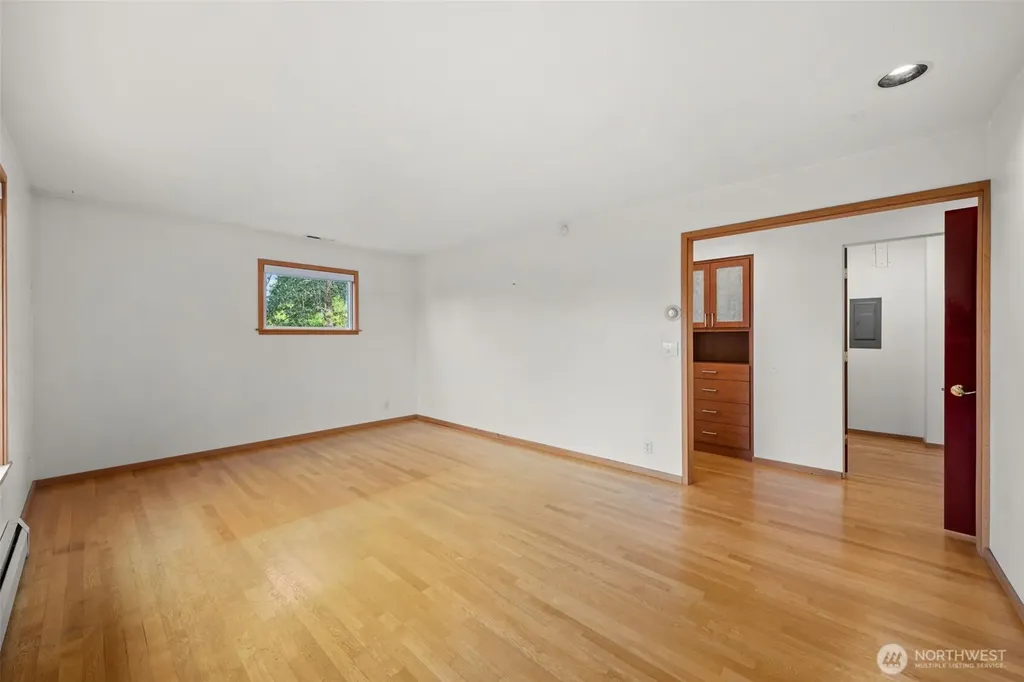 309 129th Street East Avenue Tacoma WA 98445