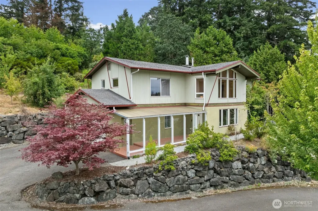 309 129th Street East Avenue Tacoma WA 98445