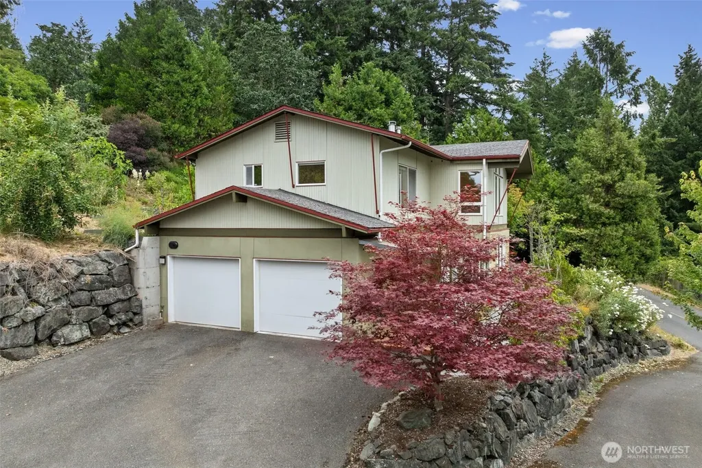 309 129th Street East Avenue Tacoma WA 98445