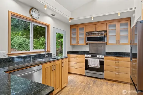 309 129th Street East Avenue Tacoma WA 98445