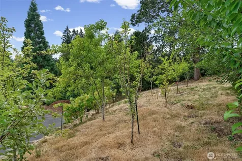 309 129th Street East Avenue Tacoma WA 98445