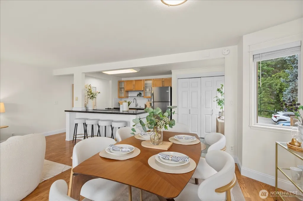 3700 W 25th Place Seattle WA 98199