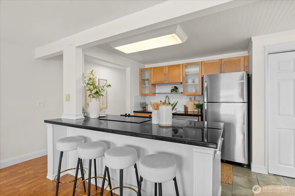 3700 W 25th Place Seattle WA 98199