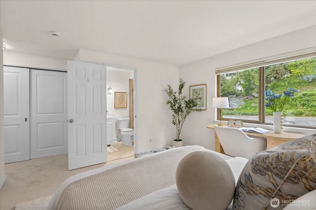 3700 W 25th Place Seattle WA 98199