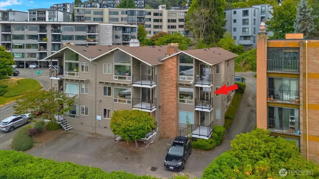 3700 W 25th Place Seattle WA 98199