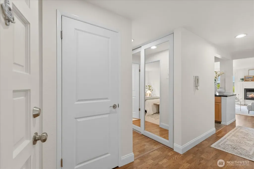 3700 W 25th Place Seattle WA 98199