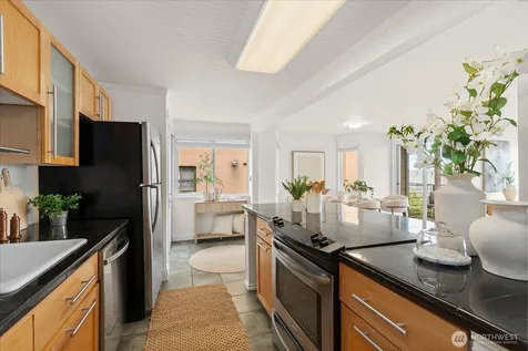 3700 W 25th Place Seattle WA 98199