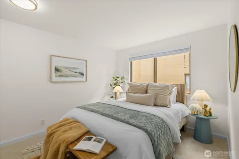 3700 W 25th Place Seattle WA 98199