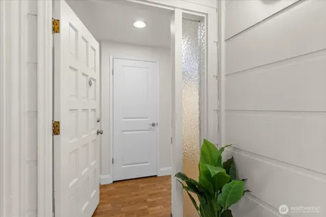 3700 W 25th Place Seattle WA 98199
