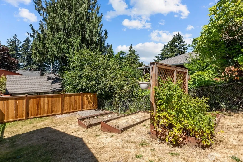 236 Farallone Avenue Fircrest WA 98466