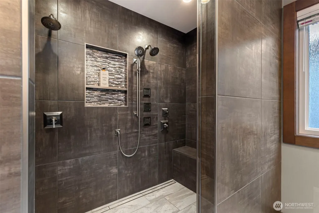 7273 Banner Road SE Port Orchard WA 98367