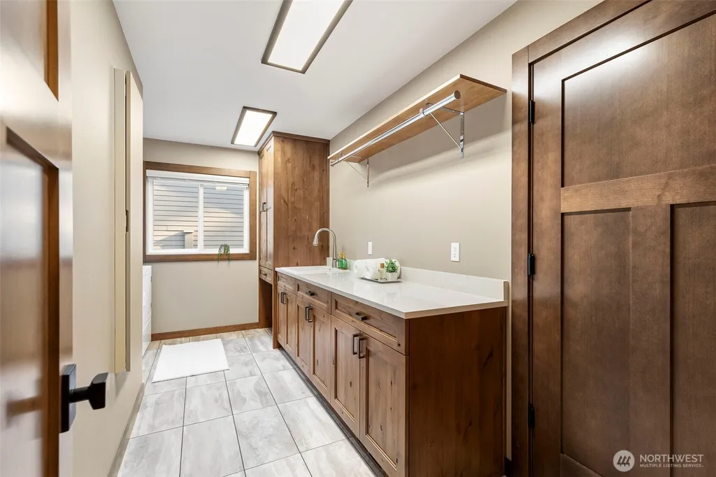 7273 Banner Road SE Port Orchard WA 98367