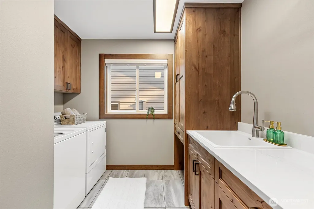 7273 Banner Road SE Port Orchard WA 98367