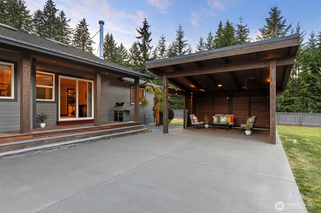 7273 Banner Road SE Port Orchard WA 98367