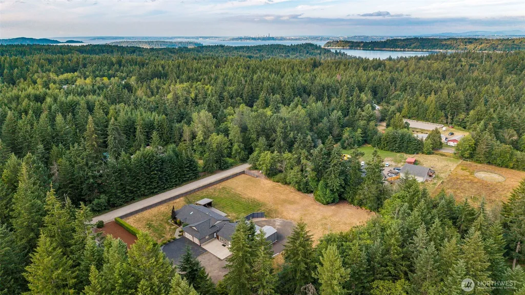 7273 Banner Road SE Port Orchard WA 98367