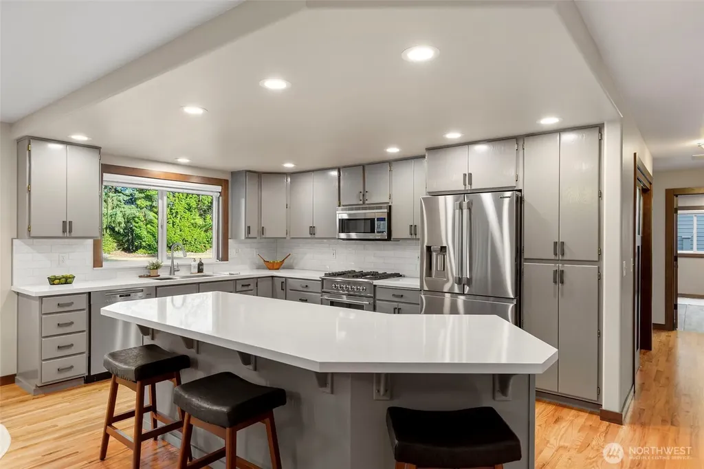 7273 Banner Road SE Port Orchard WA 98367