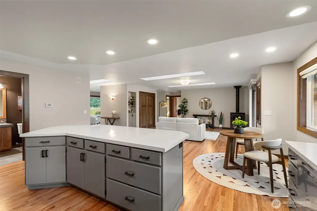 7273 Banner Road SE Port Orchard WA 98367