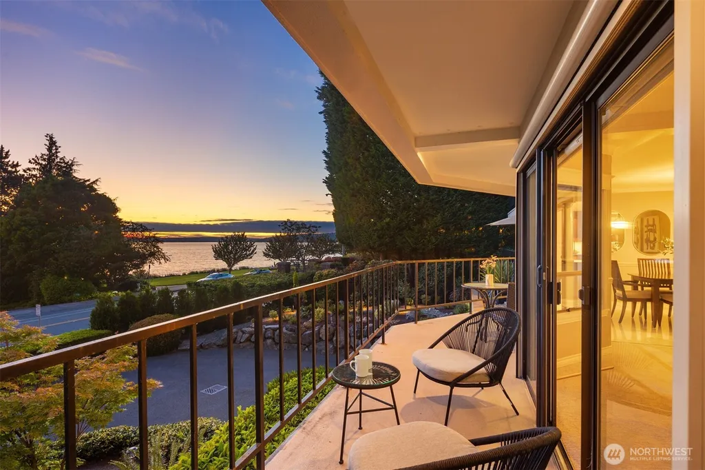 6436 Lake Washington Boulevard NE Kirkland WA 98033