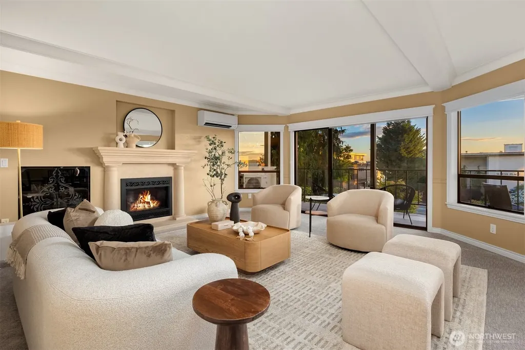 6436 Lake Washington Boulevard NE Kirkland WA 98033