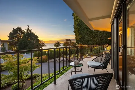 6436 Lake Washington Boulevard NE Kirkland WA 98033