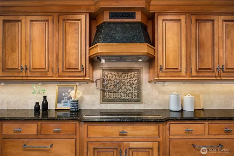 6436 Lake Washington Boulevard NE Kirkland WA 98033